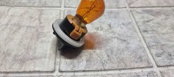 Volkswagen Touran I Headlight/headlamp bulb 