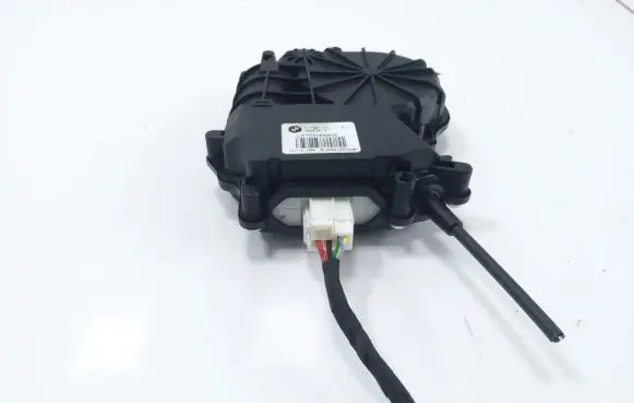 BMW 3 F30 F35 F31 Central locking motor 16367210