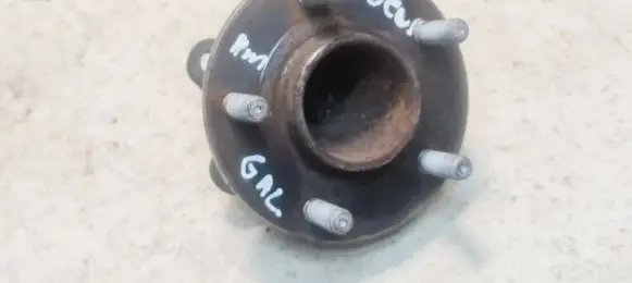 Ford Focus Rear wheel hub BV612C298BAB