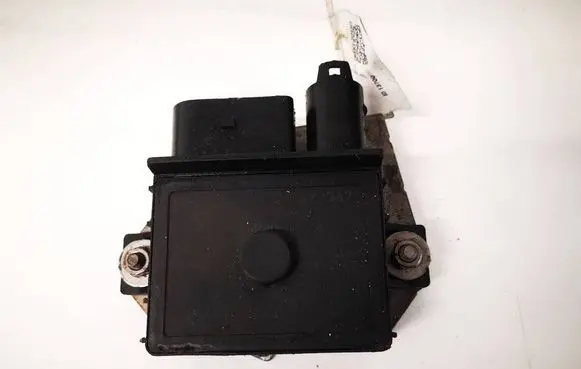 BMW 3 E90 E91 Glow plug pre-heat relay E2110022367 0522120703