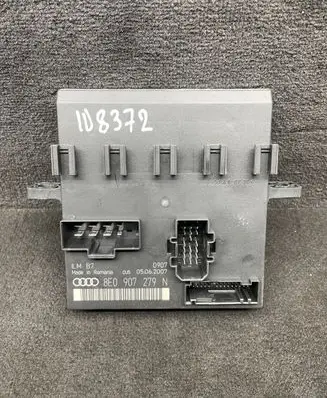 Audi A4 S4 B7 8E 8H Comfort/convenience module 8E0907279N