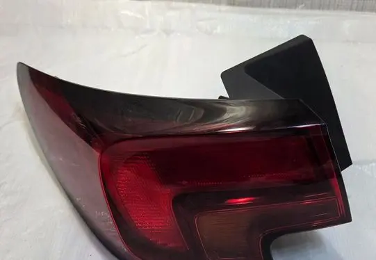 Opel Astra K Rear/tail lights 39015943