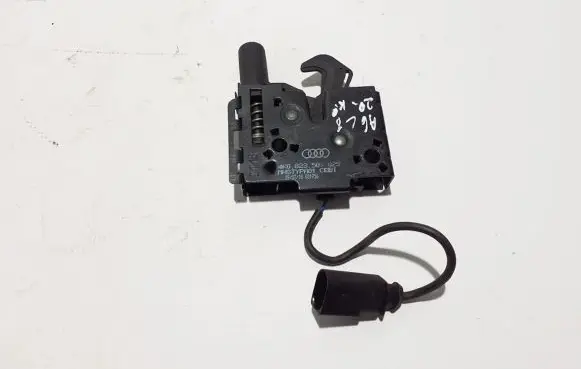 Audi A6 S6 C8 4K Engine bonnet (hood) release handle 4K0823509