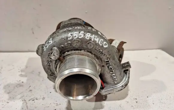 Opel Insignia A Turbo 55581460