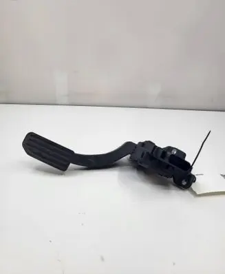 Volvo V60 Accelerator throttle pedal 31329059