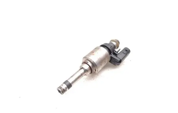 Ford Focus Fuel injector CM5G-9F593-FA
