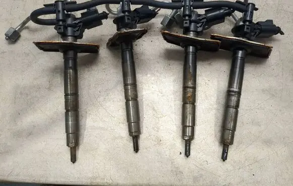 Skoda Superb B6 (3T) Fuel injectors set 03l130277 0445116030