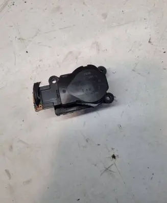 Mercedes-Benz CLS C219 Air flap motor/actuator G4126002 A2038201642