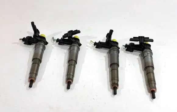 Renault Laguna III Fuel injectors set 0445115007