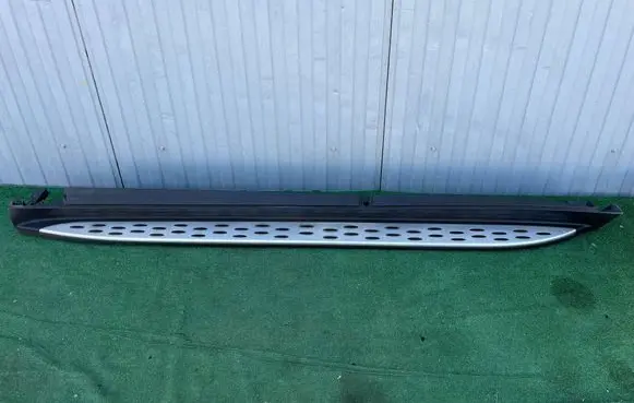 Mercedes-Benz GLS X166 Sill A1666980025