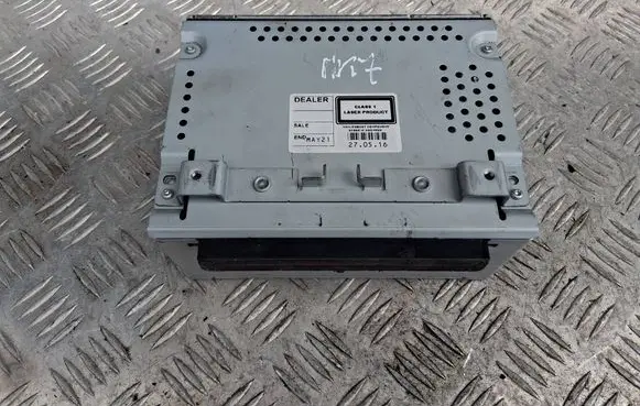 Radio/CD/DVD/GPS head unit
