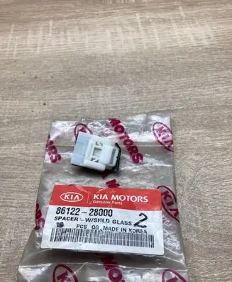 KIA Ceed Windshield trim 8612228000