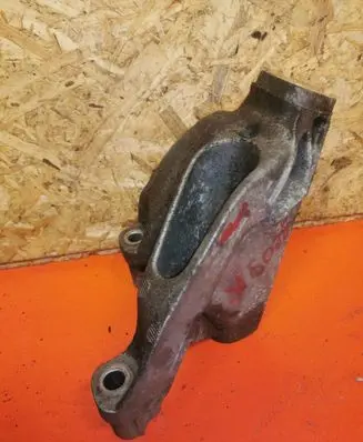 Audi A4 S4 B8 8K Engine mounting bracket 8K0199307bm