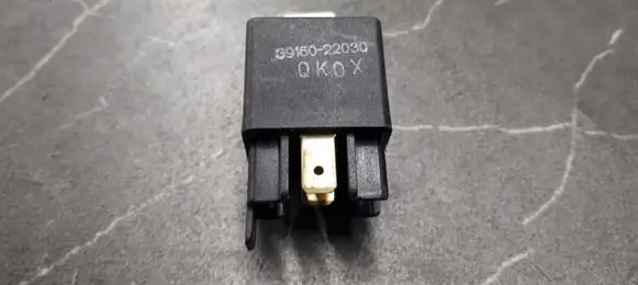Hyundai Accent V Fuel pump relay 39160-22030