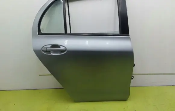 Toyota Yaris Rear door 1F8