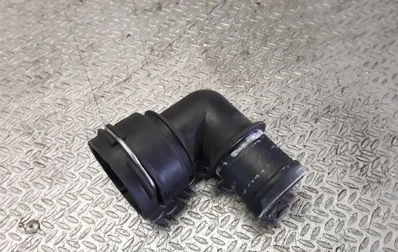 Volkswagen Polo IV 9N3 Engine coolant pipe/hose 1J0122291F