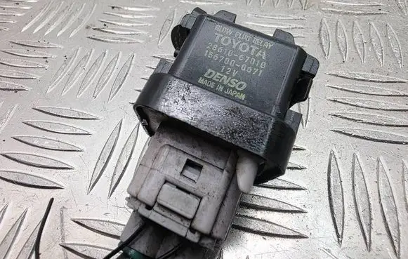 Toyota Auris E180 Glow plug pre-heat relay 2861067010 1567000671