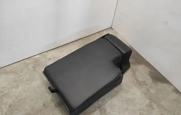 Ford Explorer V Cup holder FB537867112
