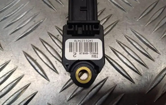 Toyota Yaris Airbag deployment crash/impact sensor 898310H010 1431127470