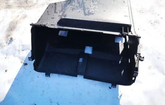 Peugeot 206 Glove box 9624693377 1846711016