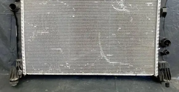 Mercedes-Benz V Class W447 Coolant radiator A4475010001 CU851003 ZGS00702