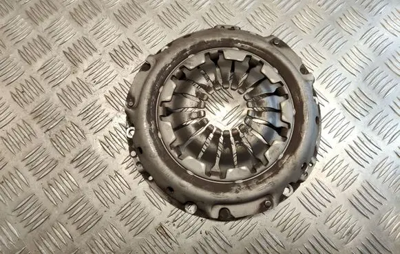 Dacia Sandero Pressure plate 302101221R