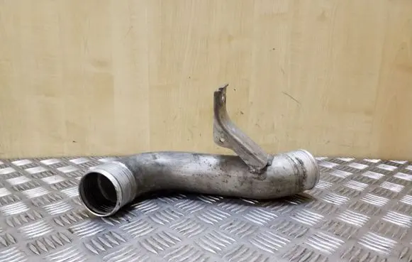 Opel Antara Turbo air intake inlet pipe/hose 95909219