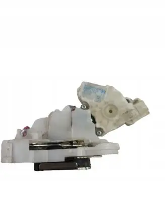 Subaru Impreza II Front door lock 61100FE000