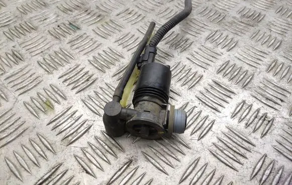 Nissan X-Trail T32 Headlight washer pump 1023333 1503032654
