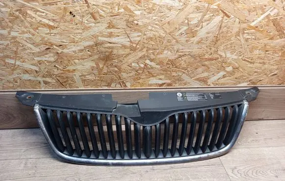 Skoda Yeti (5L) Front grill 5L0853668 32001014 141013000100