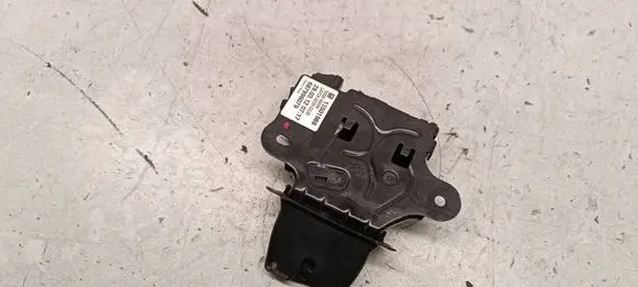 Chevrolet Malibu Tailgate/trunk/boot lock/catch/latch 13501988 1222200000 687996079