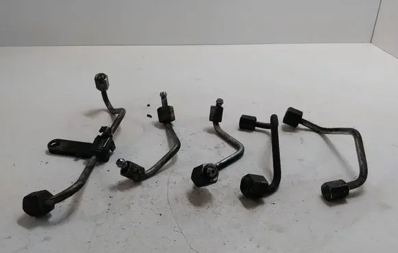 KIA Sportage Fuel injector supply line/pipe 