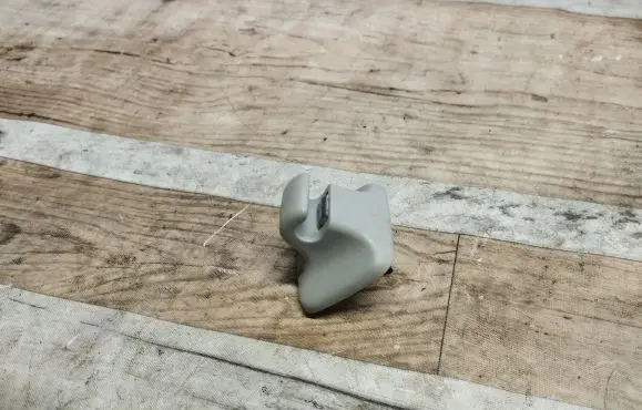 Sun visor clip/hook/bracket