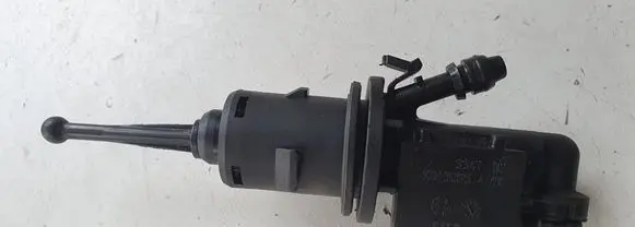 Skoda Superb B6 (3T) Clutch slave cylinder 