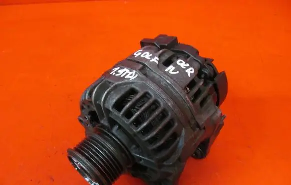 Volkswagen Golf IV Generator/alternator 037903025M 0124325013