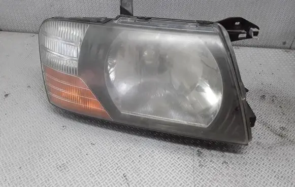 Mitsubishi Pajero Headlight/headlamp
