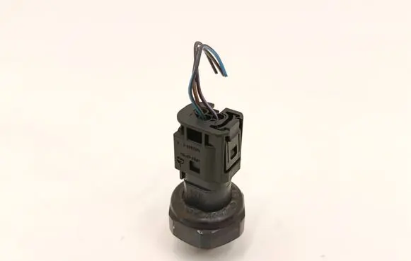 BMW 5 F10 F11 Air conditioning (A/C) pressure sensor 9141958