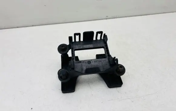 Volkswagen PASSAT B8 Distronic sensor bracket 3Q0907704A 1271015038