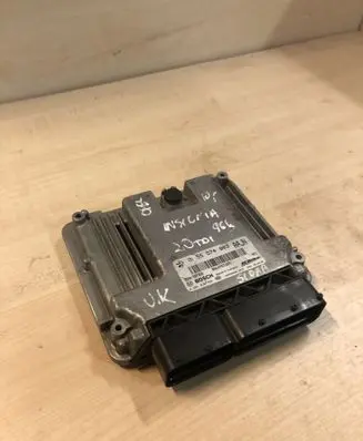 Opel Insignia A Engine control unit/module 0281016704 55574903