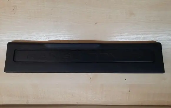 Land Rover Evoque I Rear sill trim cover BJ3213200A