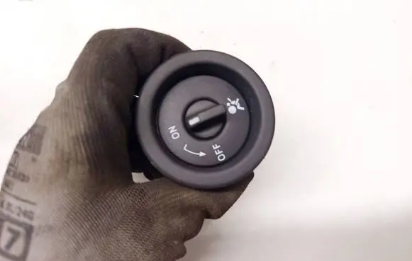 Dacia Sandero Passenger airbag on/off switch 681995427R