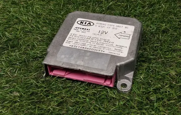 KIA Rio Airbag control unit/module 0K32C677F0