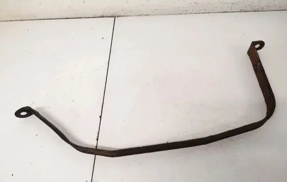 Fuel tank mounting bracket