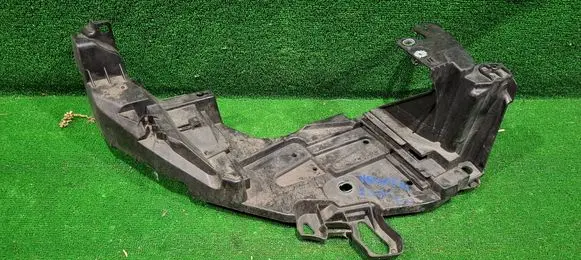 Renault Megane III Headlight/headlamp mounting bracket 