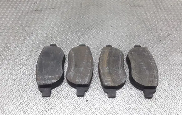 Peugeot 307 Brake pads (front) 