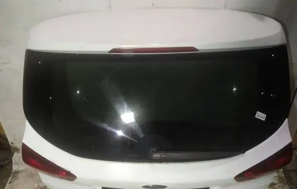 Ford C-MAX II Tailgate/trunk/boot lid baltas