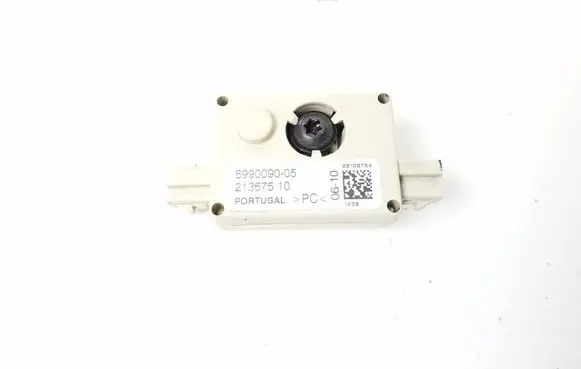 BMW X3 E83 Aerial antenna amplifier 6990090