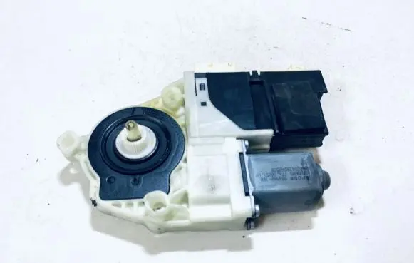 Citroen C4 I Front door window regulator motor 9681574880 964876100