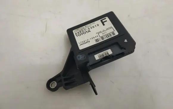 Lexus IS III XE30 Steering rack control module 8922753010