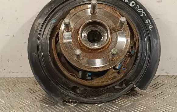 Jeep Grand Cherokee Rear wheel hub 04877112AC